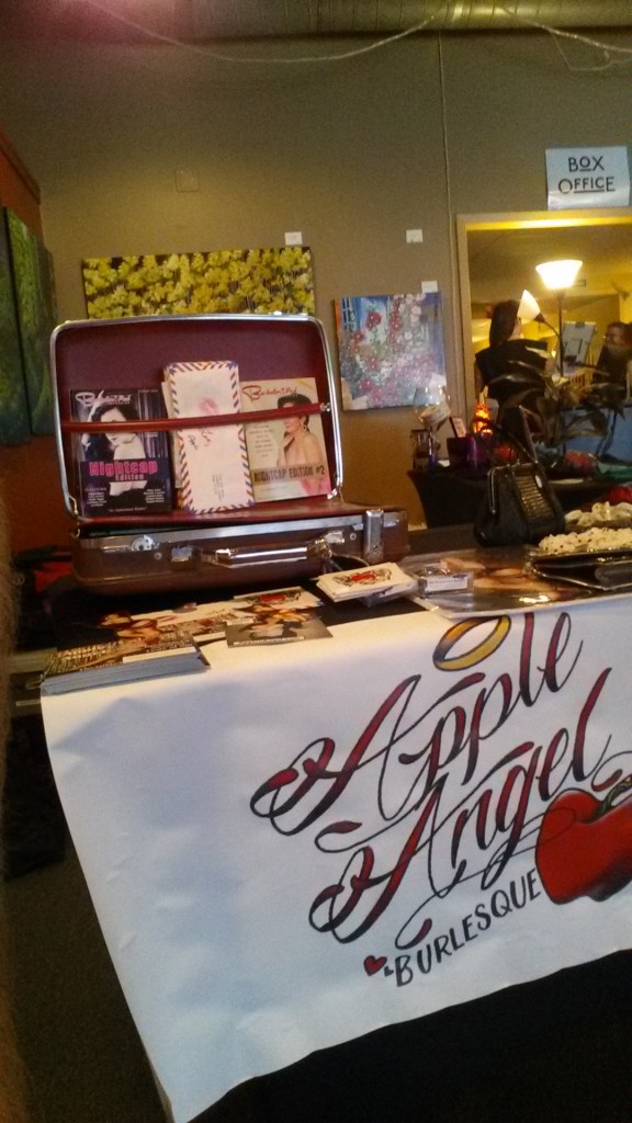 Apple Angel ApplenAngel burlesque boobs logo