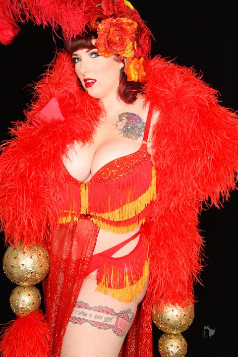 Appel Angel boobs burlesque