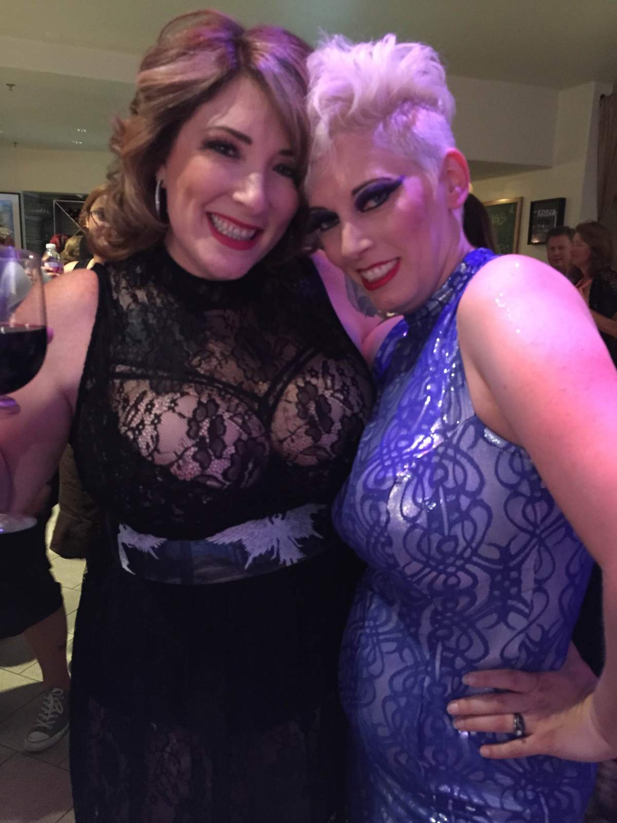 Apple Angel ApplenAngel burlesque Hotter Than Hell Iva Handfull